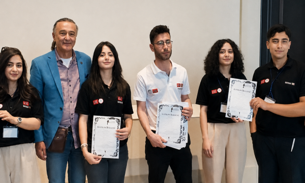 Okulumuz Romanya'da Düzenlenen Uluslararası Proje Yarışmasında Yerini Aldı